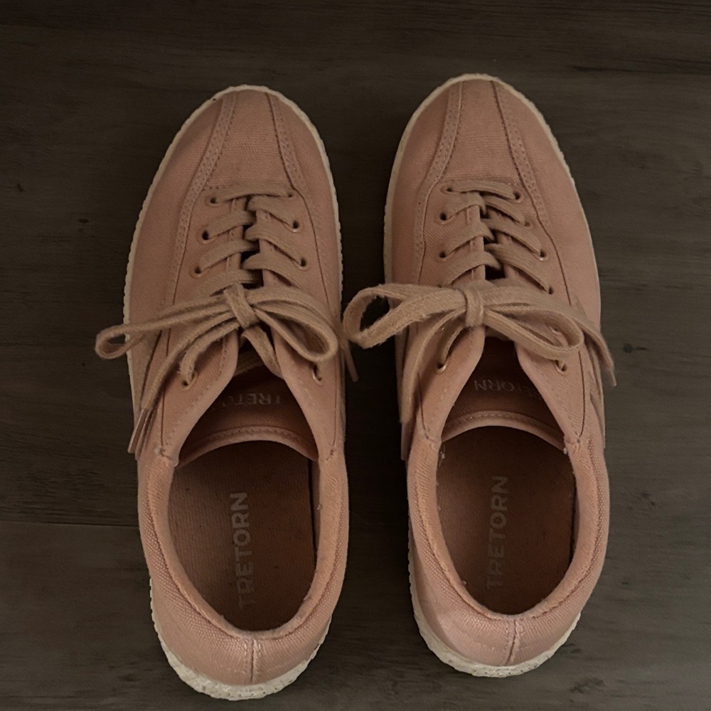 Tretorn Women’s Blush Sneakers Size 7.5